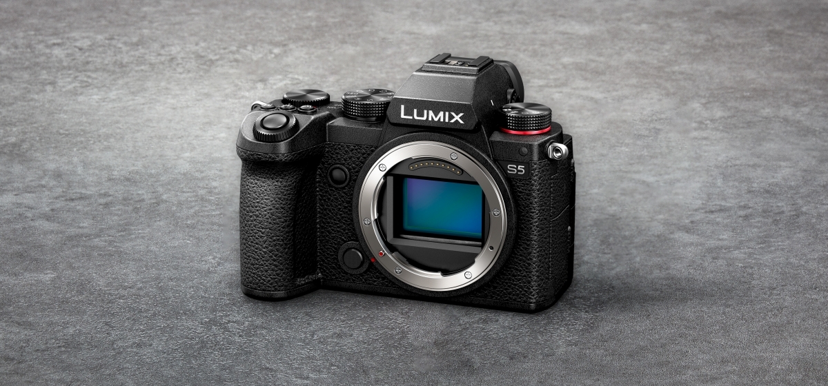 Top 3 Reasons Why Professionals Choose LUMIX Mirrorless Cameras