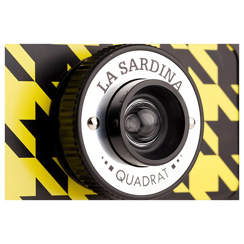 La Sardina Camera & Flash - Quadrat Image 5