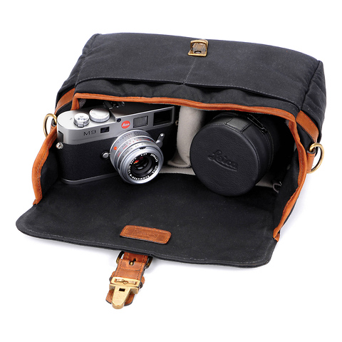 The Bowery Camera Bag (Black) Image 4