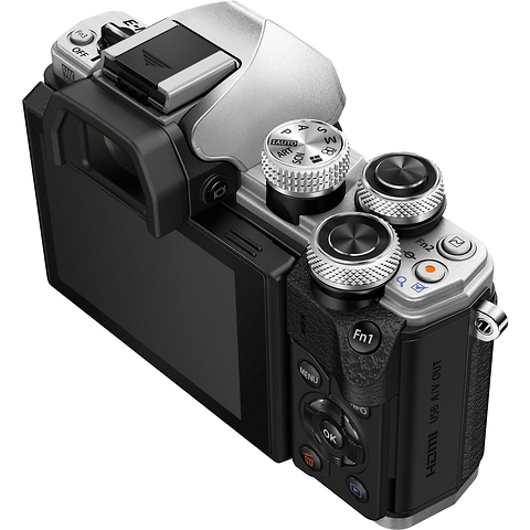OM-D E-M10 Mark II Mirrorless Micro Four Thirds Digital Camera Body (Silver) Image 6