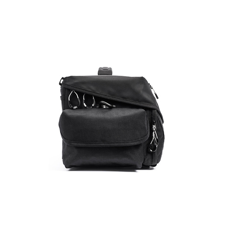 Stratus 10 Shoulder Bag (Black) Image 5