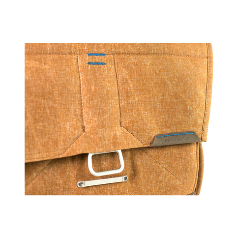 13 In. Everyday Messenger (Heritage Tan) Image 5