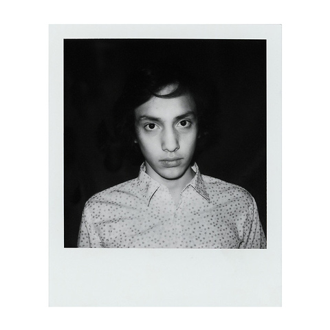B&W Instant Film for SX-70 (White Frame, 8 Exposures) Image 3