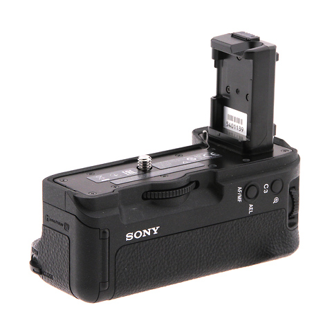 VG-C2EM Vertical Battery Grip for a7 II, a7R II, and a7S II- Pre-Owned Image 1