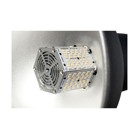 Cine-Flood LED 1500W with 32 In. Octabox Image 6
