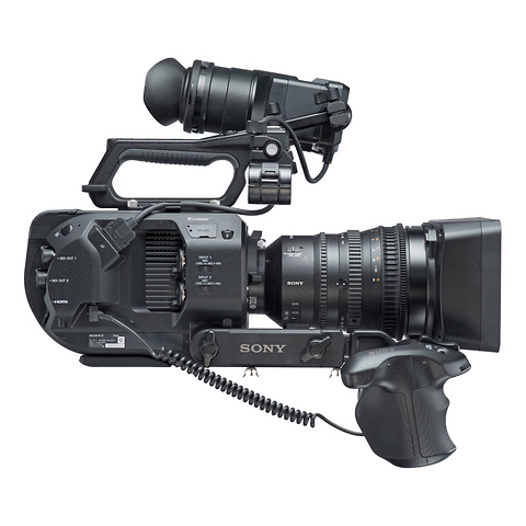 PXW-FS7M2 4K XDCAM Super 35 Camcorder Kit with 18-110mm Zoom Lens Image 3