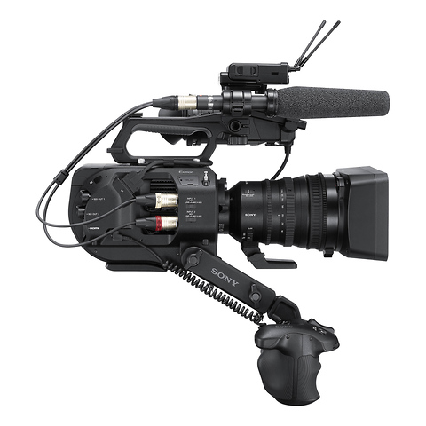 PXW-FS7M2 4K XDCAM Super 35 Camcorder Kit with 18-110mm Zoom Lens Image 5
