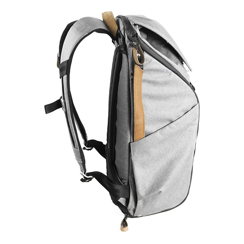 Everyday Backpack (20L, Ash) Image 1