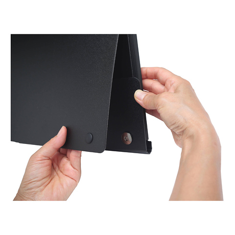 ProFolio Magnet Closure Portfolio Case (11 x 17 In. Black) Image 3