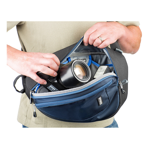 TurnStyle 5 V2.0 Sling Camera Bag (Blue Indigo) Image 7
