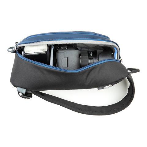TurnStyle 10 V2.0 Sling Camera Bag (Charcoal) Image 6