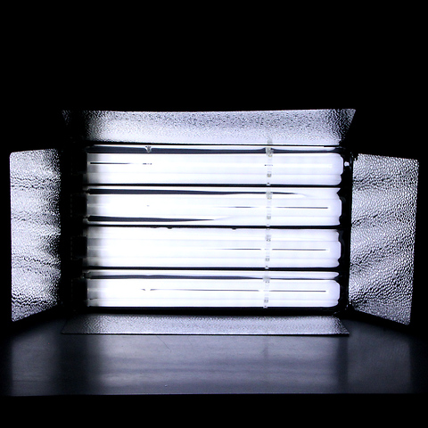 Daylight Fluorescent Light - Open Box Image 2