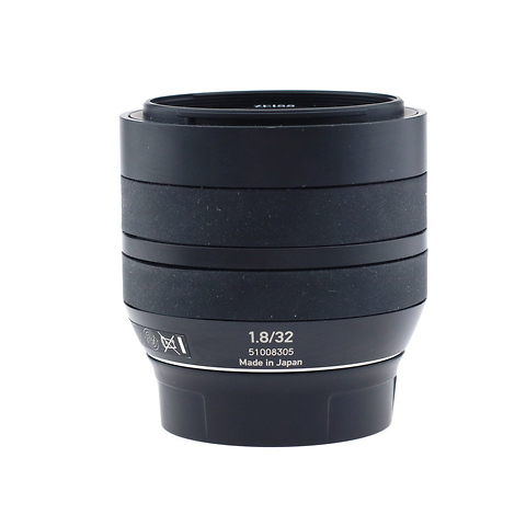 Touit 32mm f/1.8 Lens - Fujifilm X-Mount - Open Box Image 0