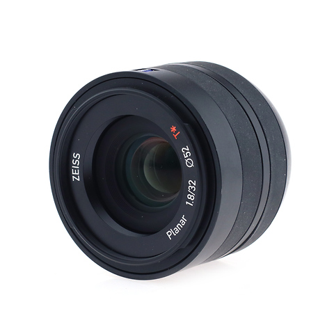 Touit 32mm f/1.8 Lens - Fujifilm X-Mount - Open Box Image 2