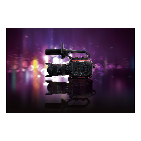 AU-EVA1 Compact 5.7K Super 35mm Cinema Camera Image 7