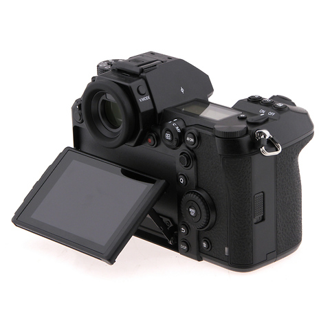 Lumix DC-S1R Mirrorless Camera w/24-105mm Lens Kit - Black - Open Box Image 3