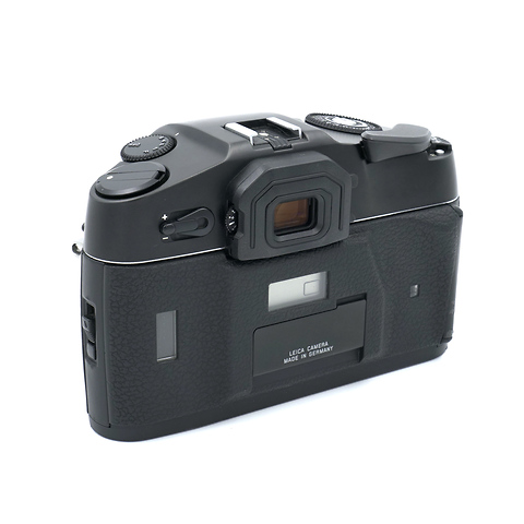 R8 35mm Film Camera Body Black - Pre-Owned Image 1