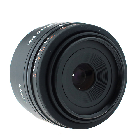 30mm f/2.8 DT AF Macro Lens for Alpha & Minolta - Open Box Image 2