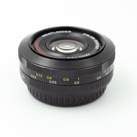 28mm f/2.8 Color-Skopar Lens (Canon EF Mount) - Pre-Owned Image 2