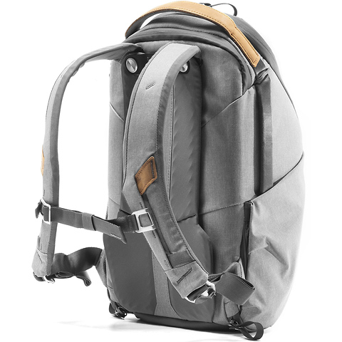 Everyday Backpack Zip (15L, Ash) Image 4
