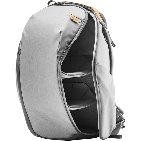 Everyday Backpack Zip (20L, Ash) Image 3