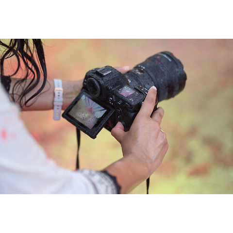 Z 8 Mirrorless Digital Camera with 24-120mm f/4 Lens Image 11
