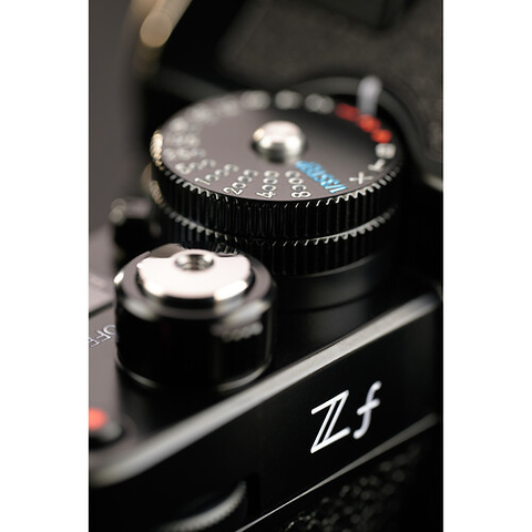 Z f Mirrorless Digital Camera with 24-70mm f/4 Lens Image 3