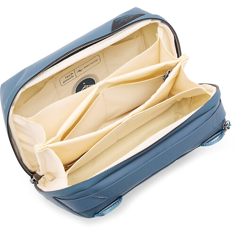 Tech Pouch (Ocean, 2L) Image 1