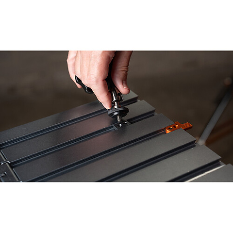 AeroTrac 3/8 in.-16 Accessory Threads (3-Pack) Image 6