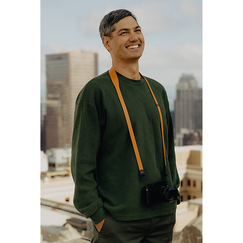 Form Leather Camera Strap (Amber, 52.6 in.) Image 3