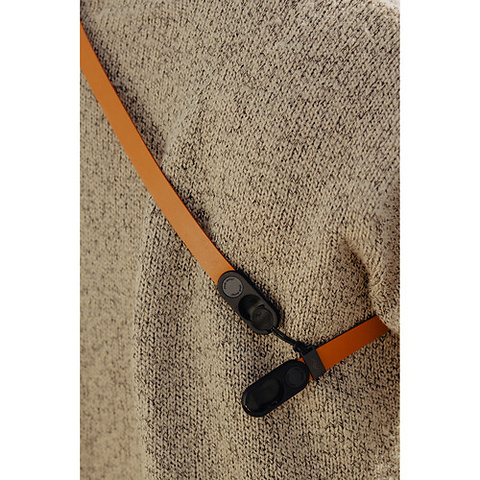 Form Leather Camera Strap (Amber, 40.8 in.) Image 4