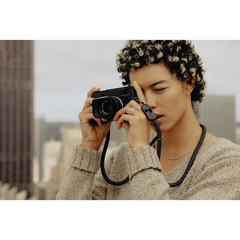 Form Rope Camera Strap (Black, 46.7 in.) Image 6