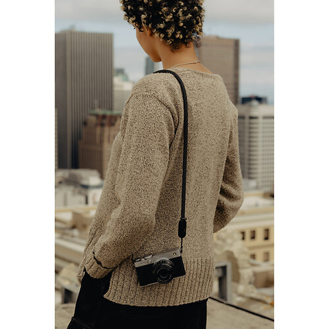 Form Rope Camera Strap (Black, 30.9 in.) Image 5