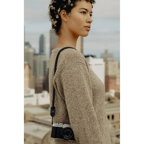 Form Rope Camera Strap (Black, 30.9 in.) Image 4