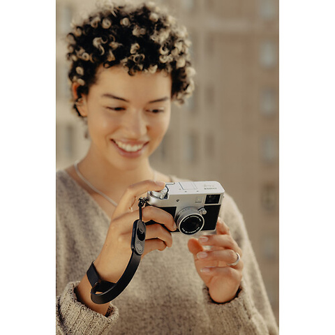 Cuff Leather Camera Wrist Strap (Black) Image 3