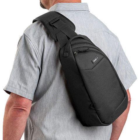 TurnStyle Sling (Asphalt Black, 8L) Image 4