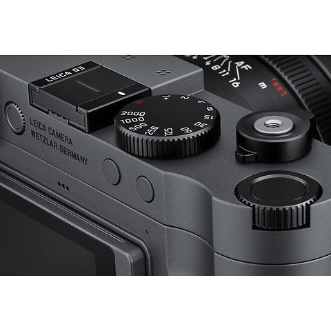 Q3 Digital Camera (Metal Gray) Image 6