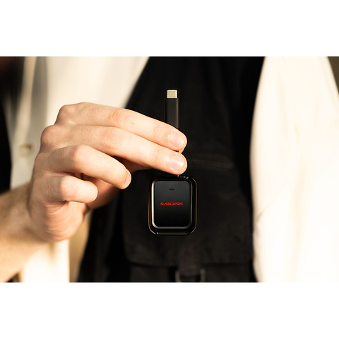 QuickFlow UHS-I SD Card Reader with USB-C Image 5