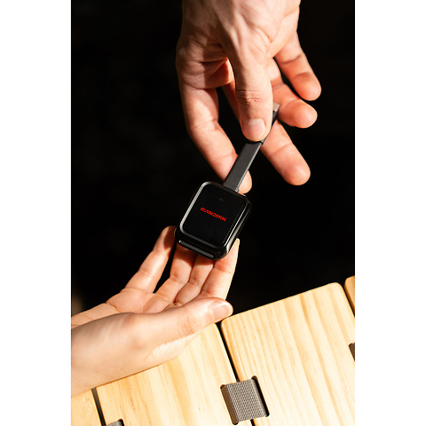 QuickFlow UHS-I SD Card Reader with USB-C Image 6