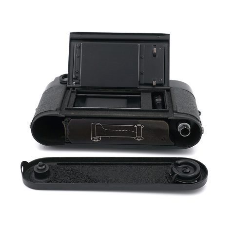 M3 Film Camera Body Black Repaint - Pre-Owned Image 2
