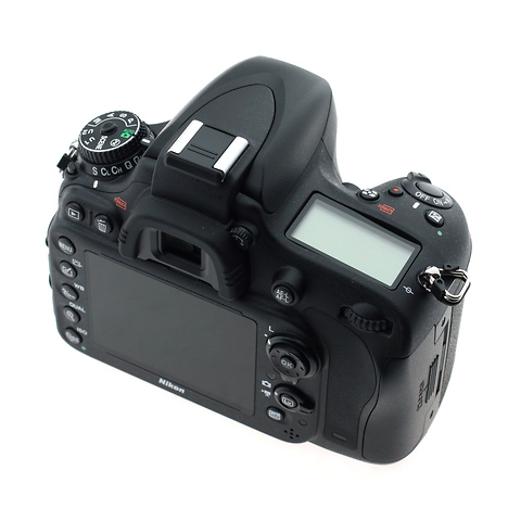 D610 DSLR Camera w/NIKKOR 28-300mm f3.5-5.6G ED VR Lens - Open Box Image 3