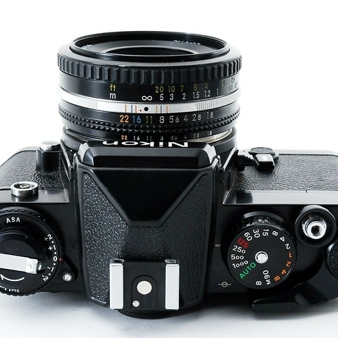 FE 35mm Film Camera Black w/50mm f/1.8 - Pre-Owned Image 1