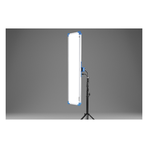 SkyPanel S120-C LED Softlight (Blue/Silver, Manual Yoke) Image 7