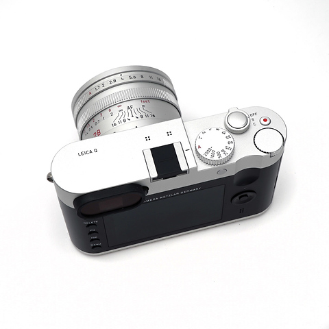 Q (Typ 116) Digital Camera (Silver Anodized) - Open Box Image 1