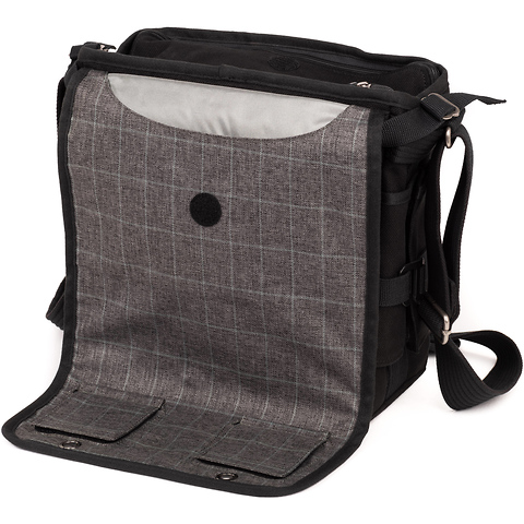 Retrospective 20 V2.0 Shoulder Bag (Black) Image 3