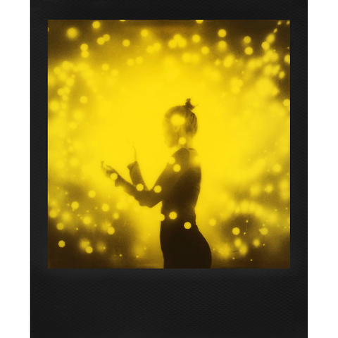 600 Black and Yellow Film (Duochrome Edition, 8 Exposures) Image 4