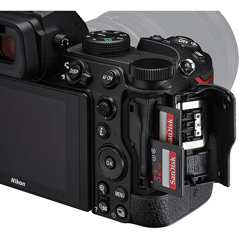 Z 5 Mirrorless Digital Camera Body with NIKKOR Z 24-70mm f/4 S Lens Image 3