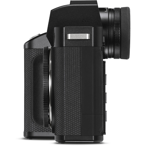 SL2 Mirrorless Digital Camera with Vario-Elmarit-SL 24-70mm f/2.8 ASPH. Lens Image 4