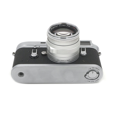 M4 Film Body with Zeiss Planar ZM 50mm f/2.0 Chrome Kit - Pre-Owned Image 4