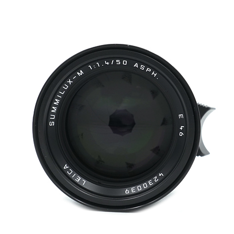 Summilux-M 50mm f/1.4 ASPH. Lens Black (11891) - Pre-Owned Image 2